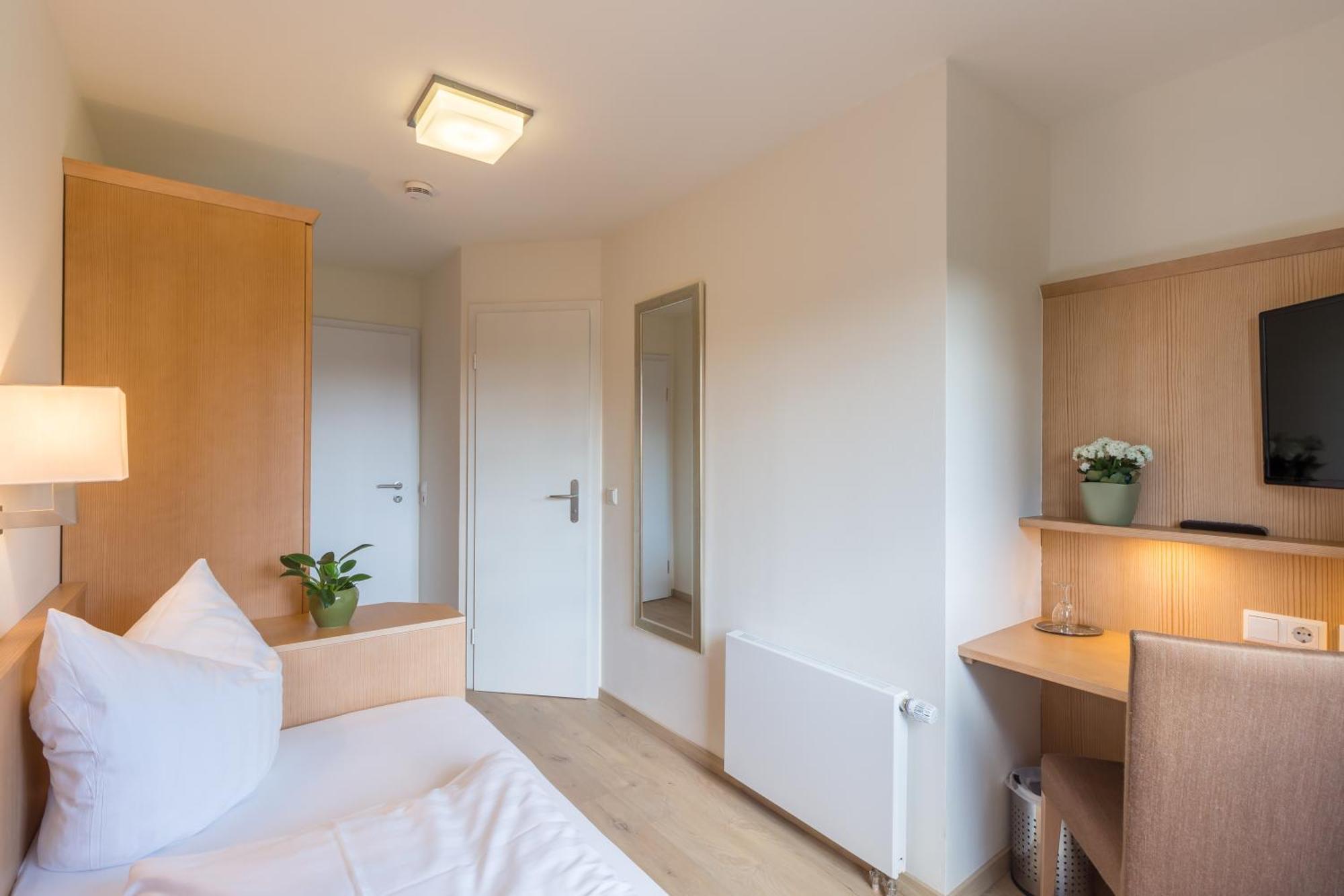 Gaestehaus Burgblick Bisingen Номер фото